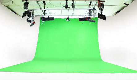 Largest independent film / photo studio in Merseyside, infinity cove, greenscreen, and more!